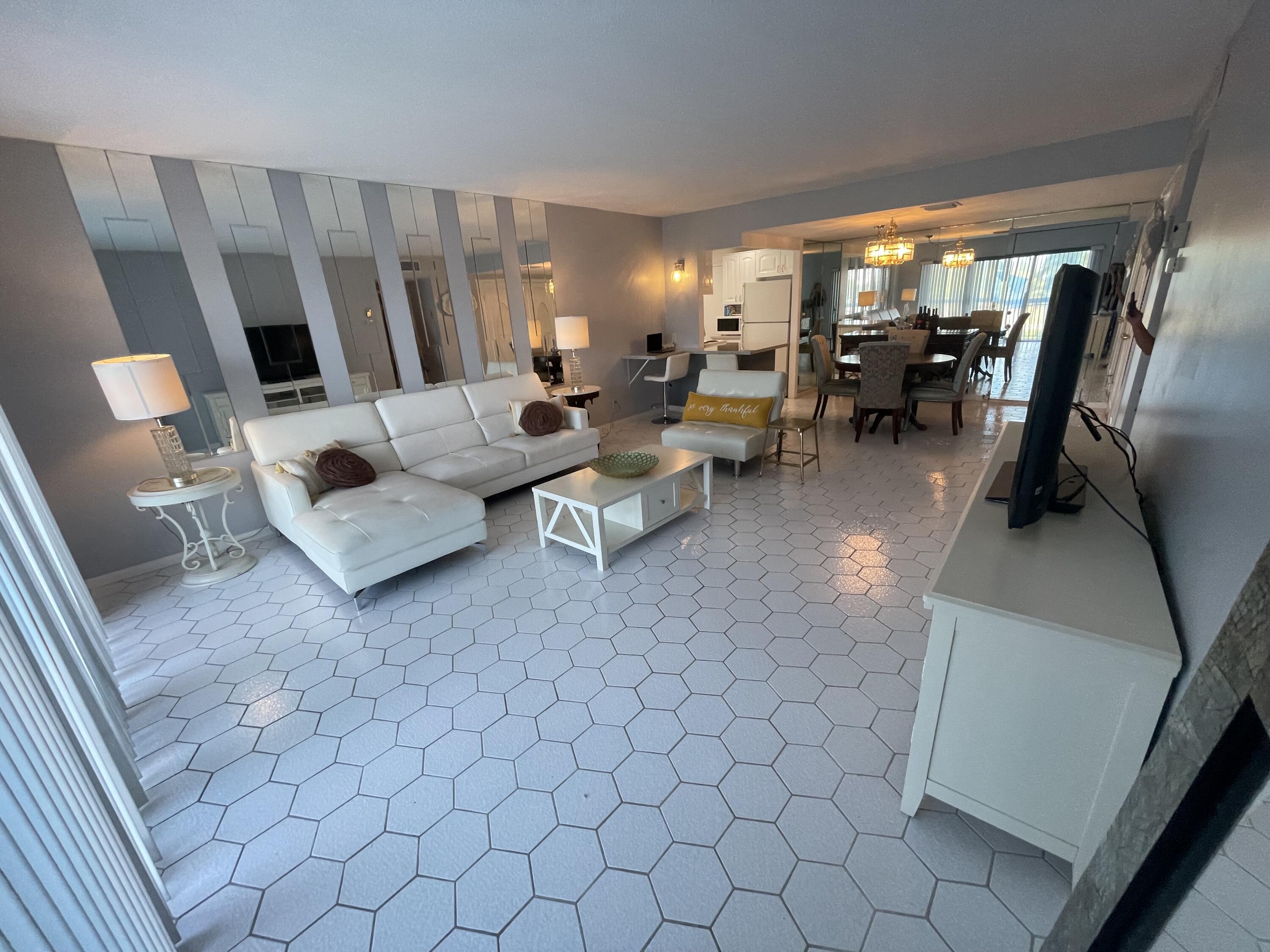 MLS #RX-11147044 image #2