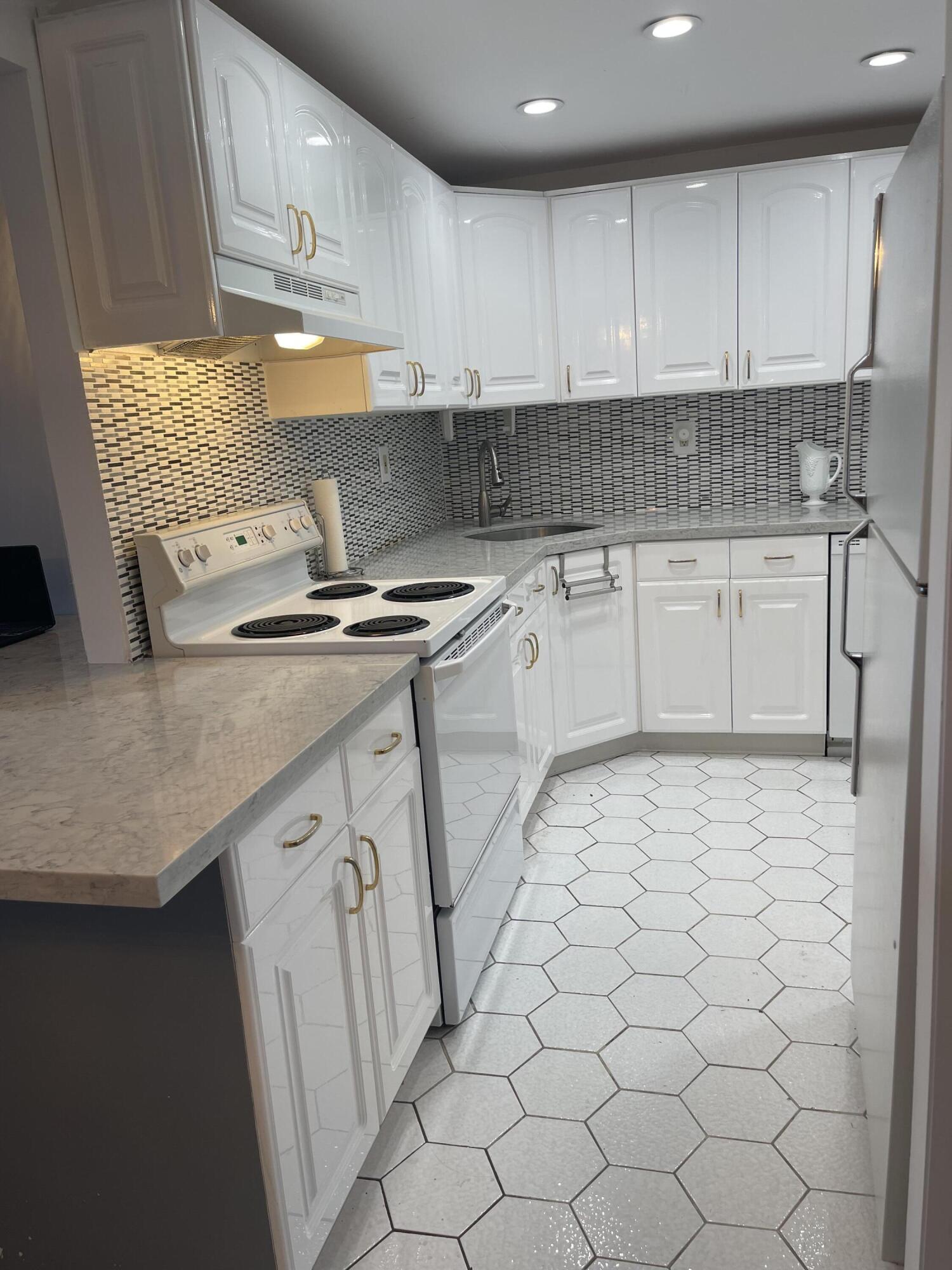 MLS #RX-11147044 image #9