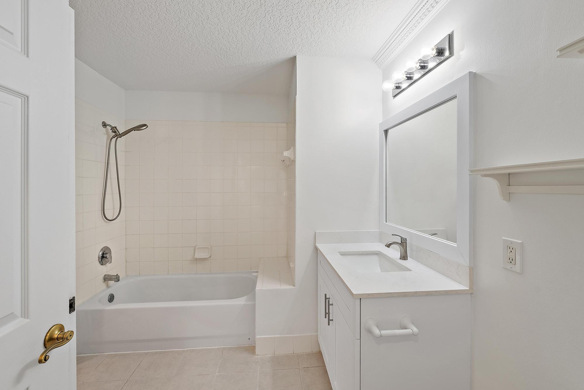 MLS #RX-10528812 image #10