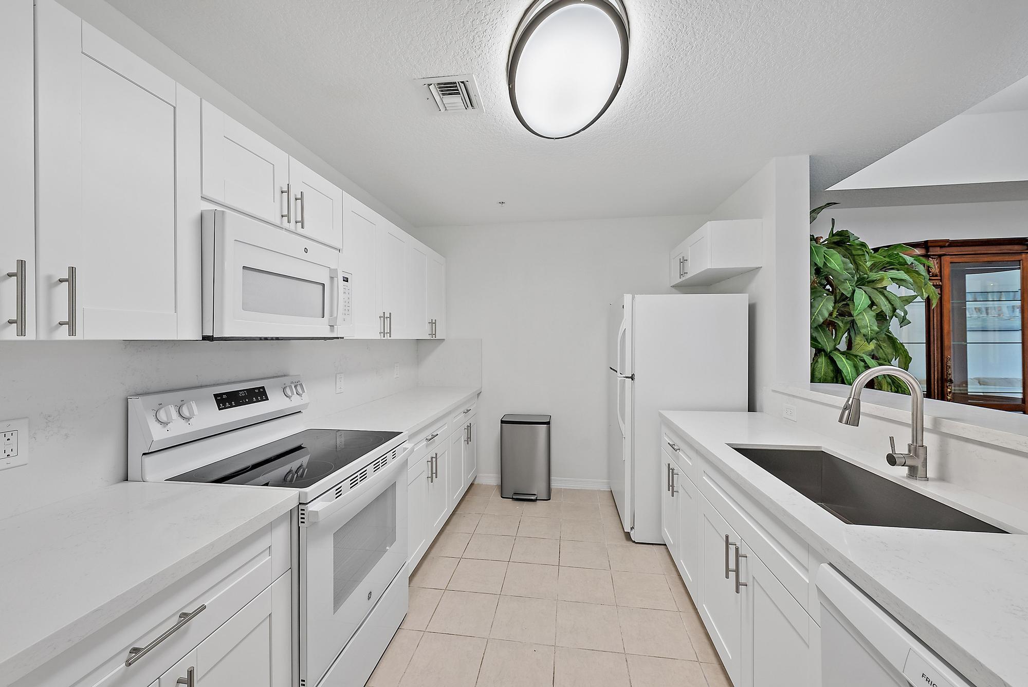 MLS #RX-10528812 image #2