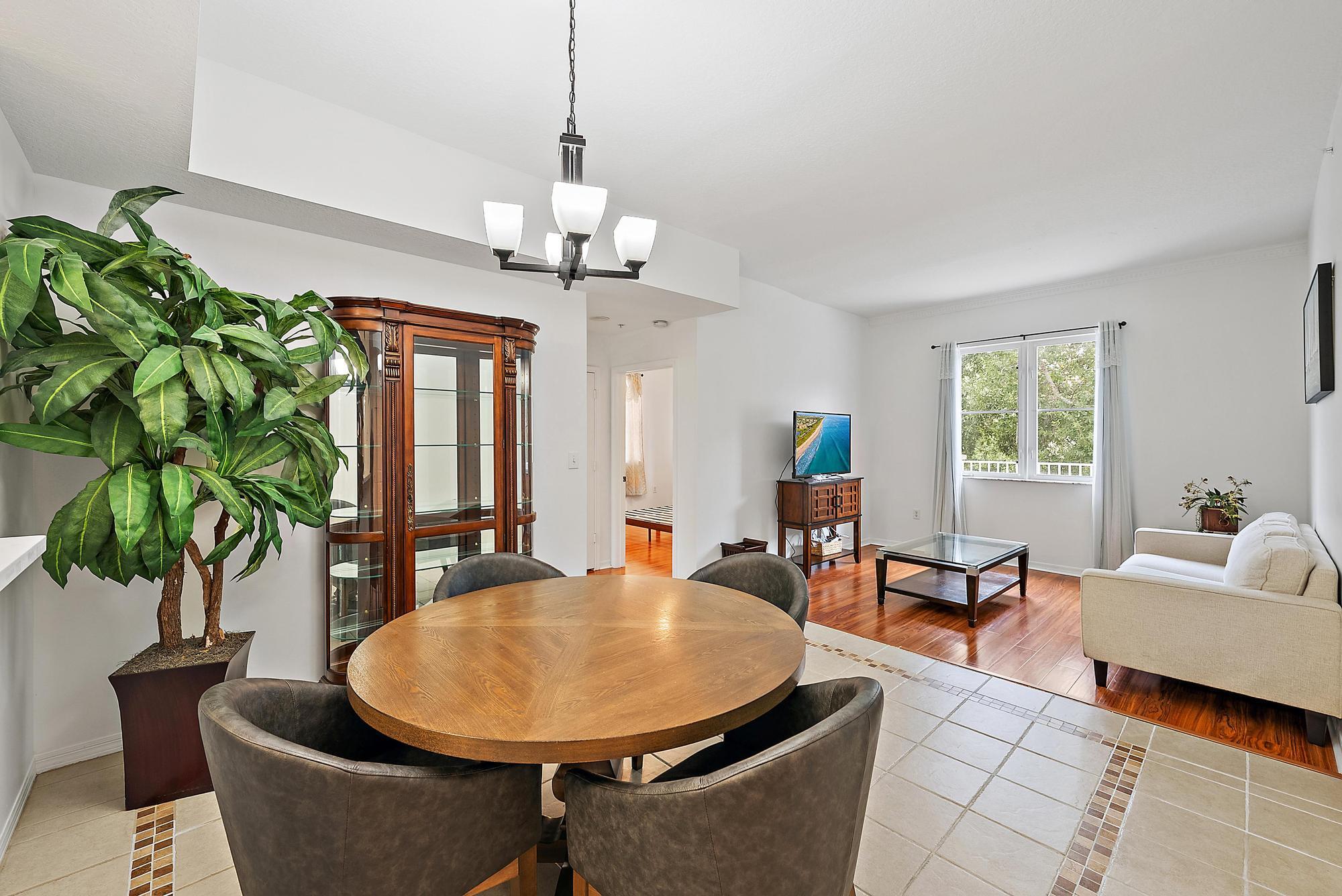 MLS #RX-10528812 image #4