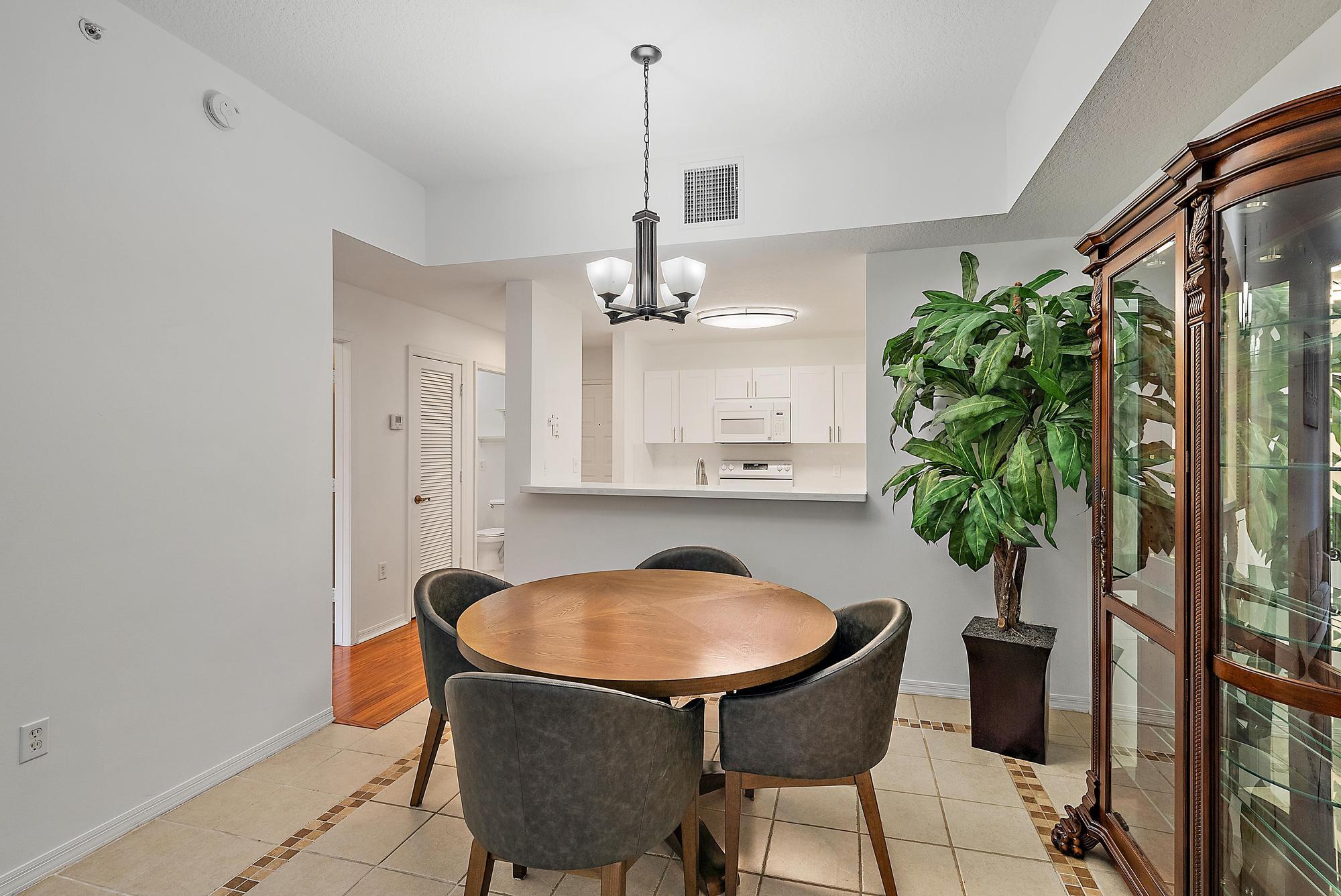 MLS #RX-10528812 image #6