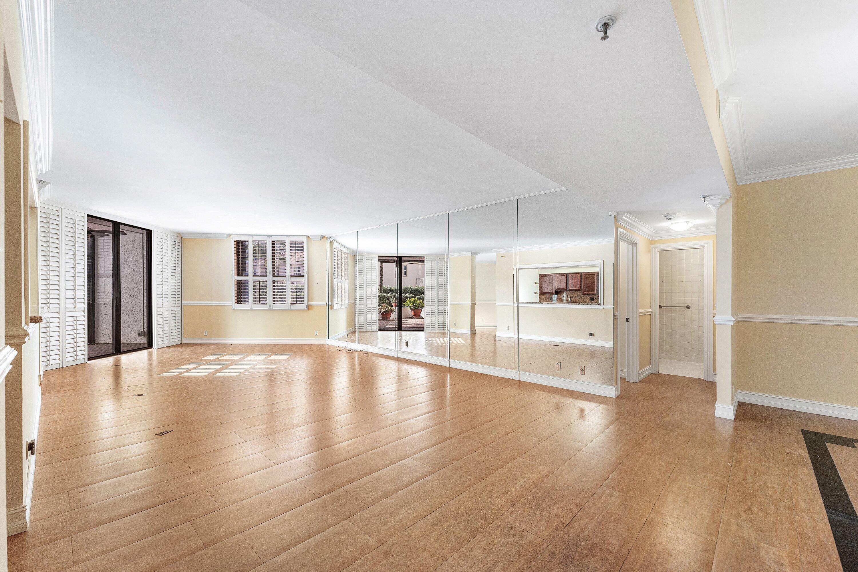 MLS #RX-10569994 image #5