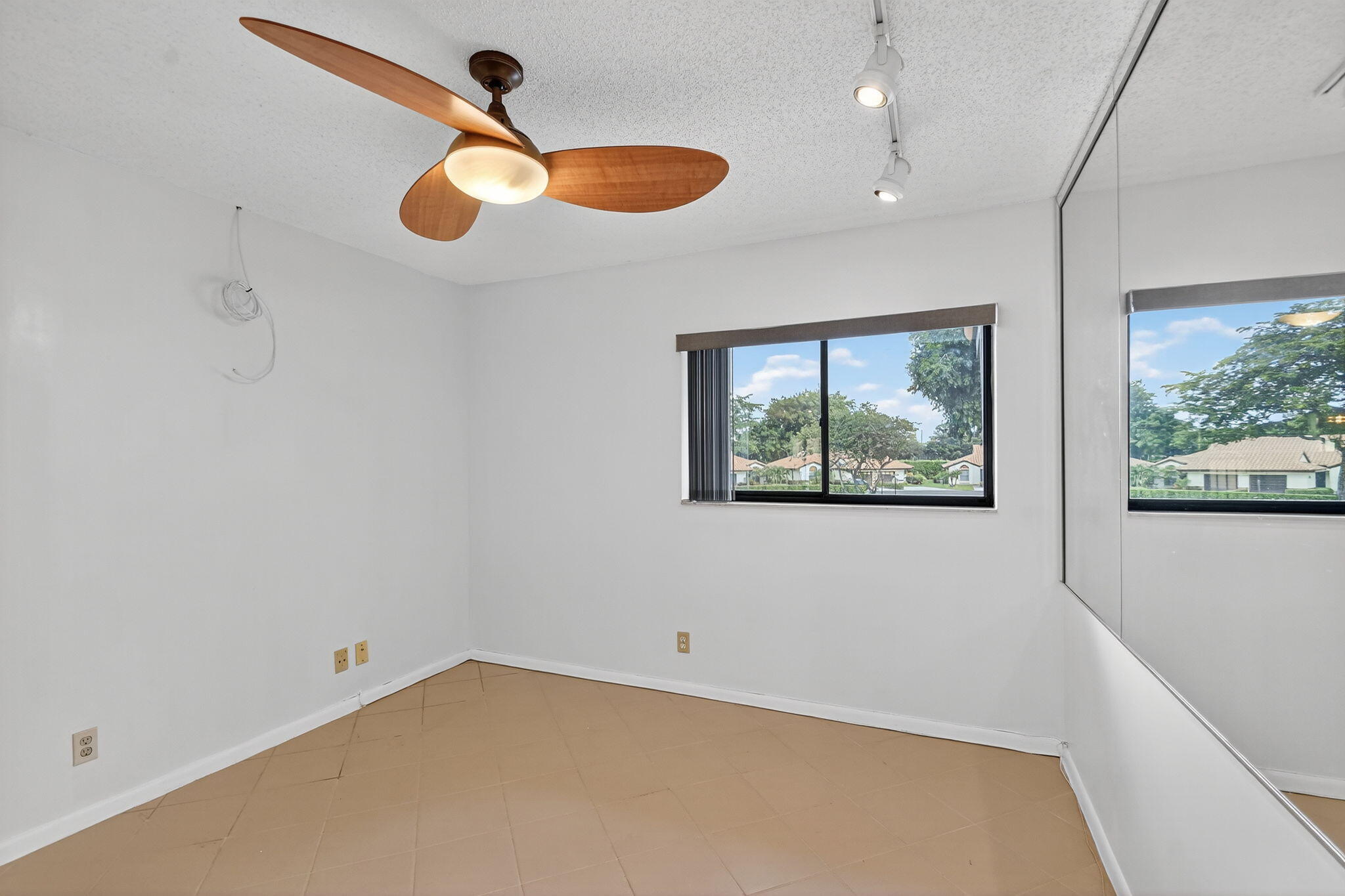 MLS #RX-10579485 image #16