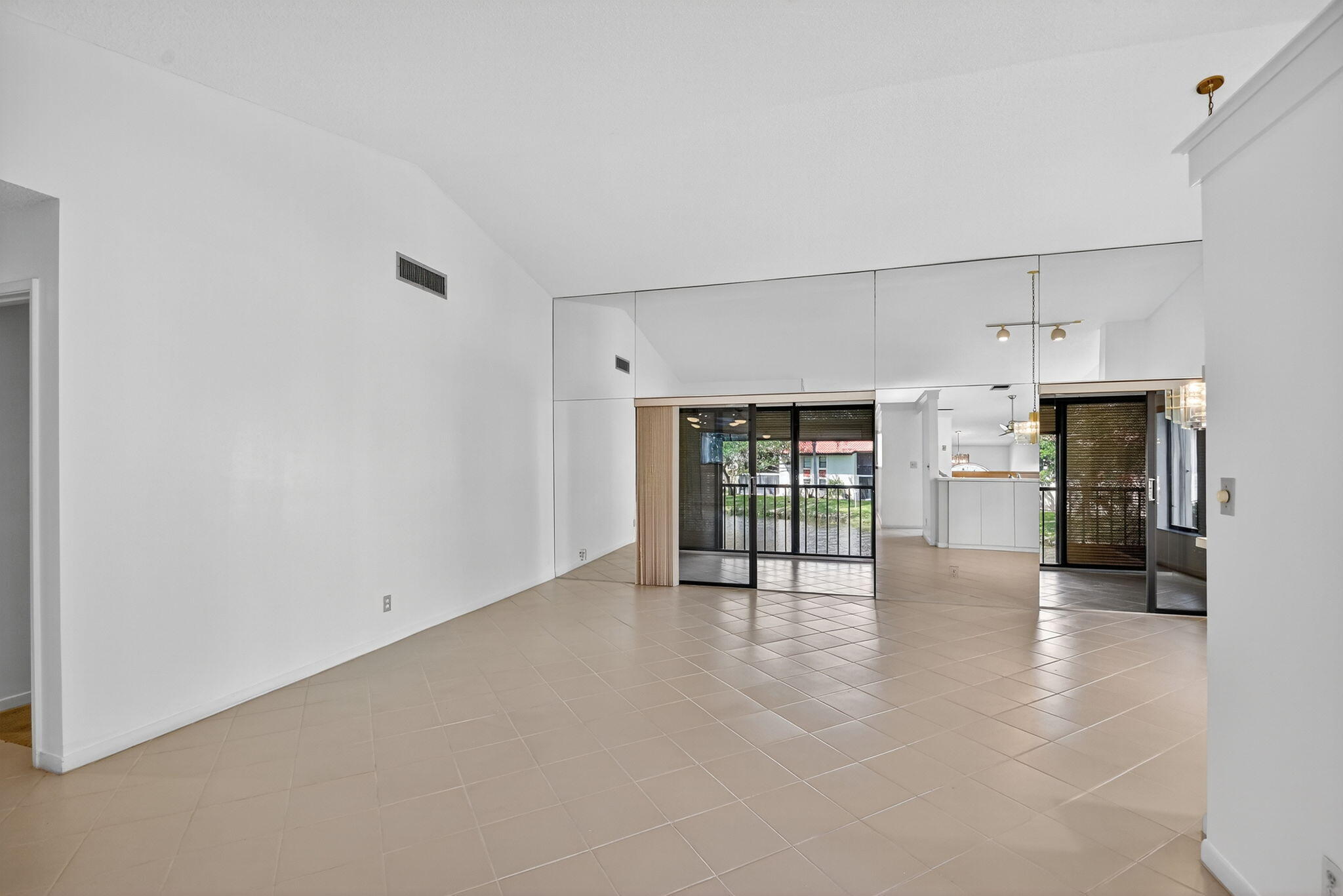 MLS #RX-10579485 image #21