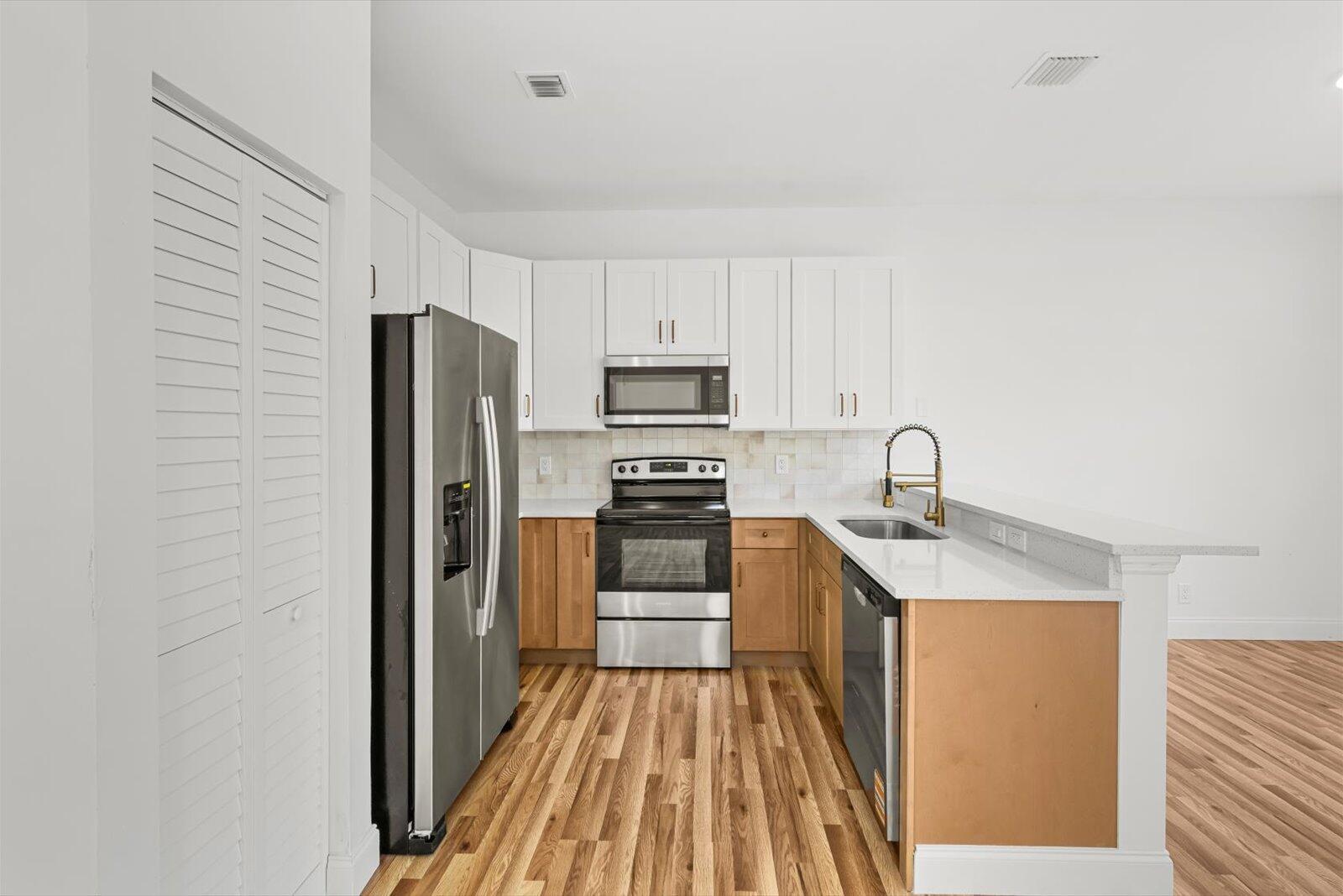 MLS #RX-11147403 image #1