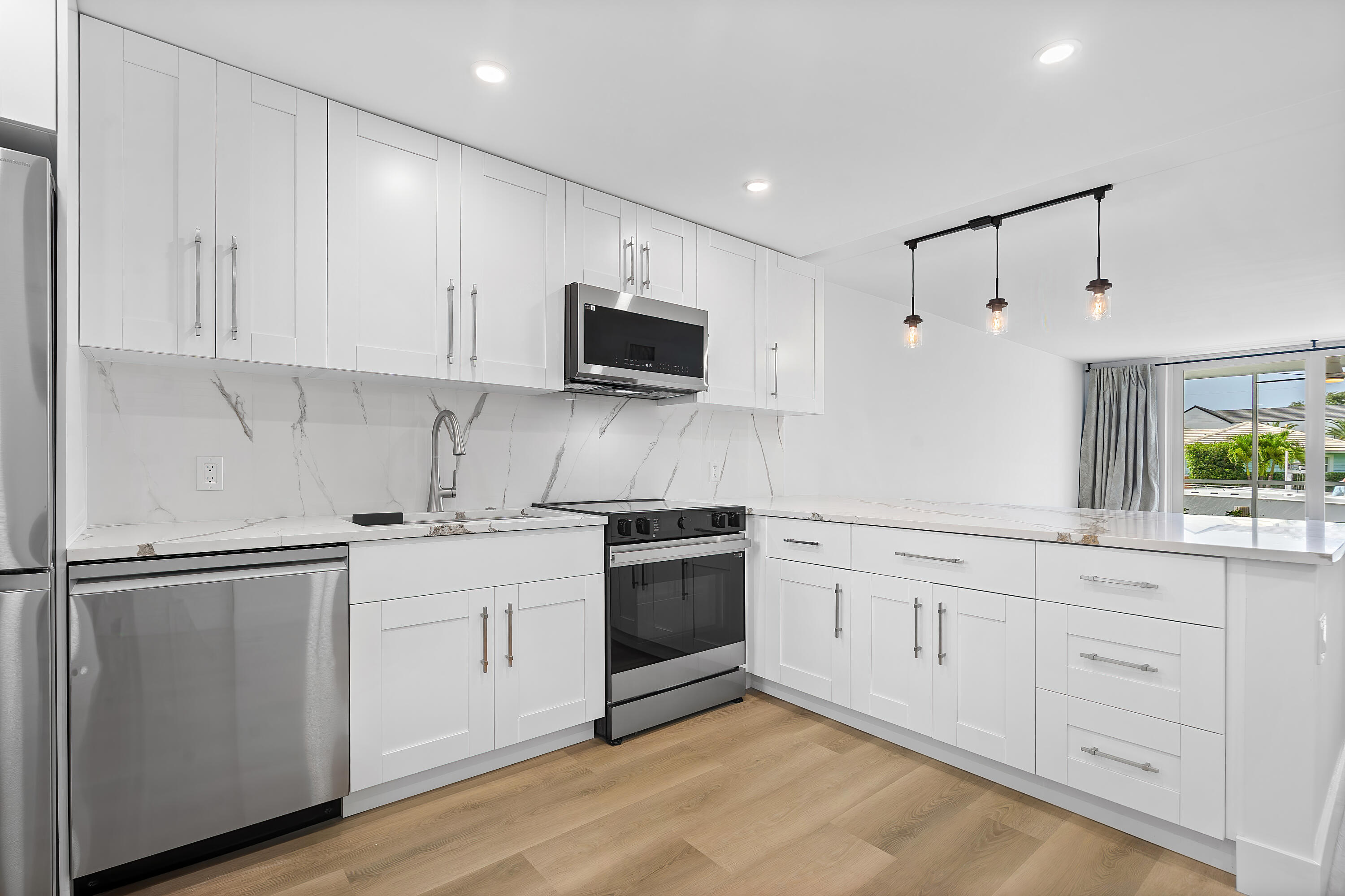 MLS #RX-10461855 image #5