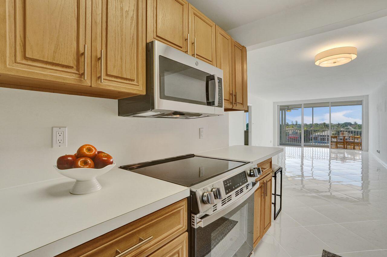 MLS #RX-10817391 image #23