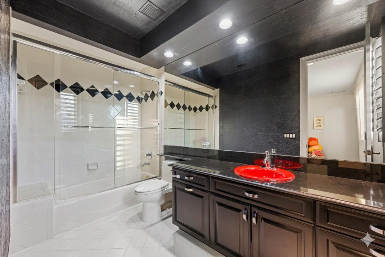 MLS #RX-10809590 image #35