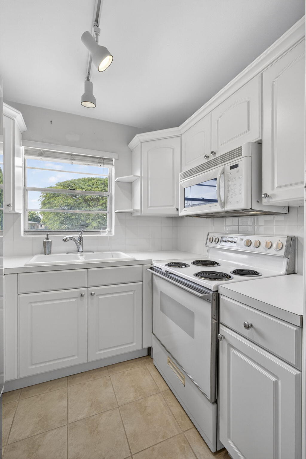 MLS #RX-11147598 image #8