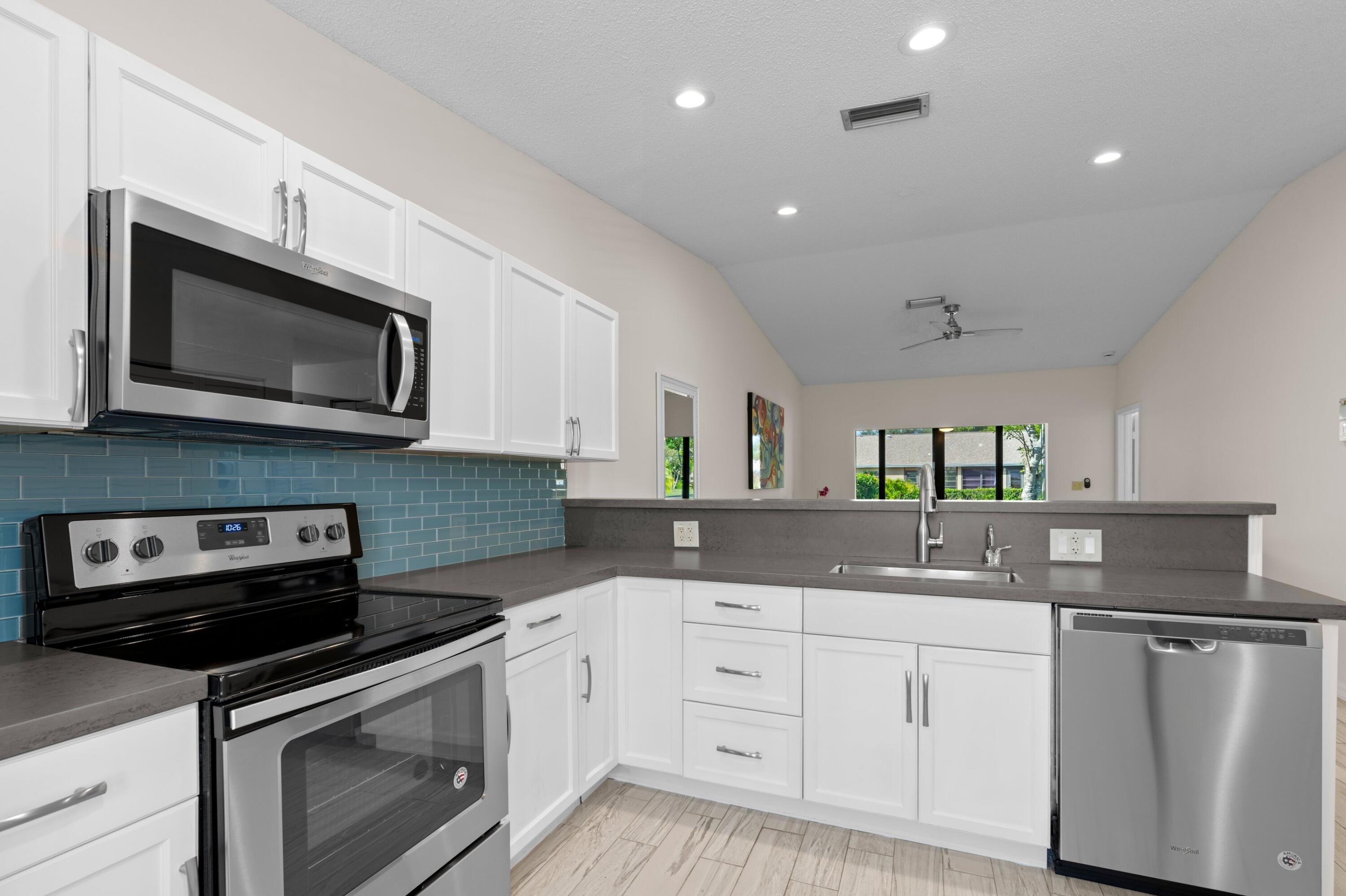 MLS #RX-11147602 image #1