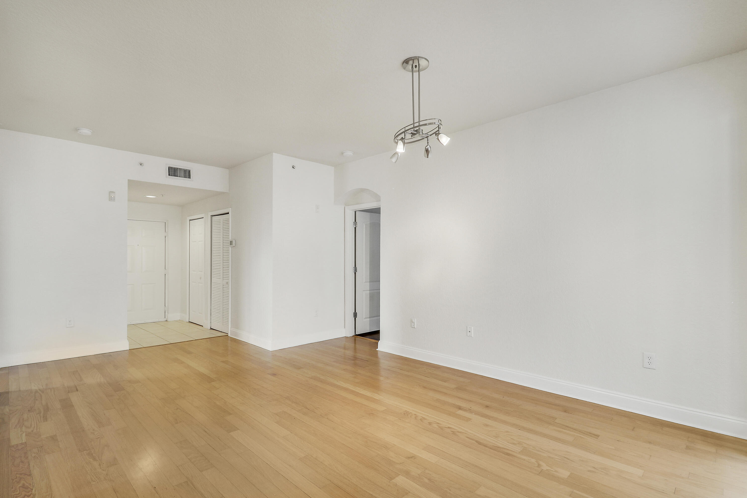 MLS #RX-11147658 image #5