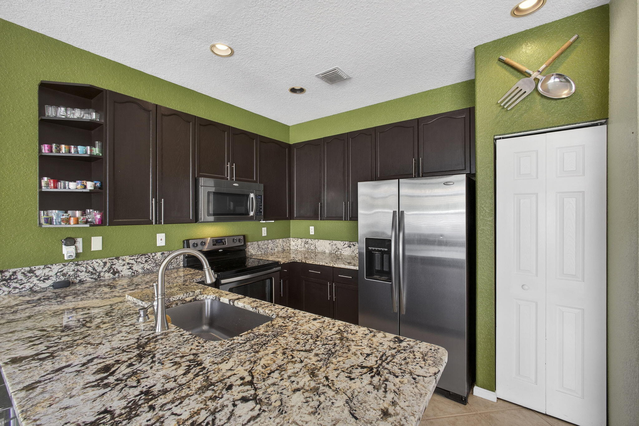 MLS #RX-11147806 image #1