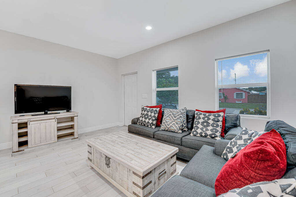 MLS #RX-11147831 image #6