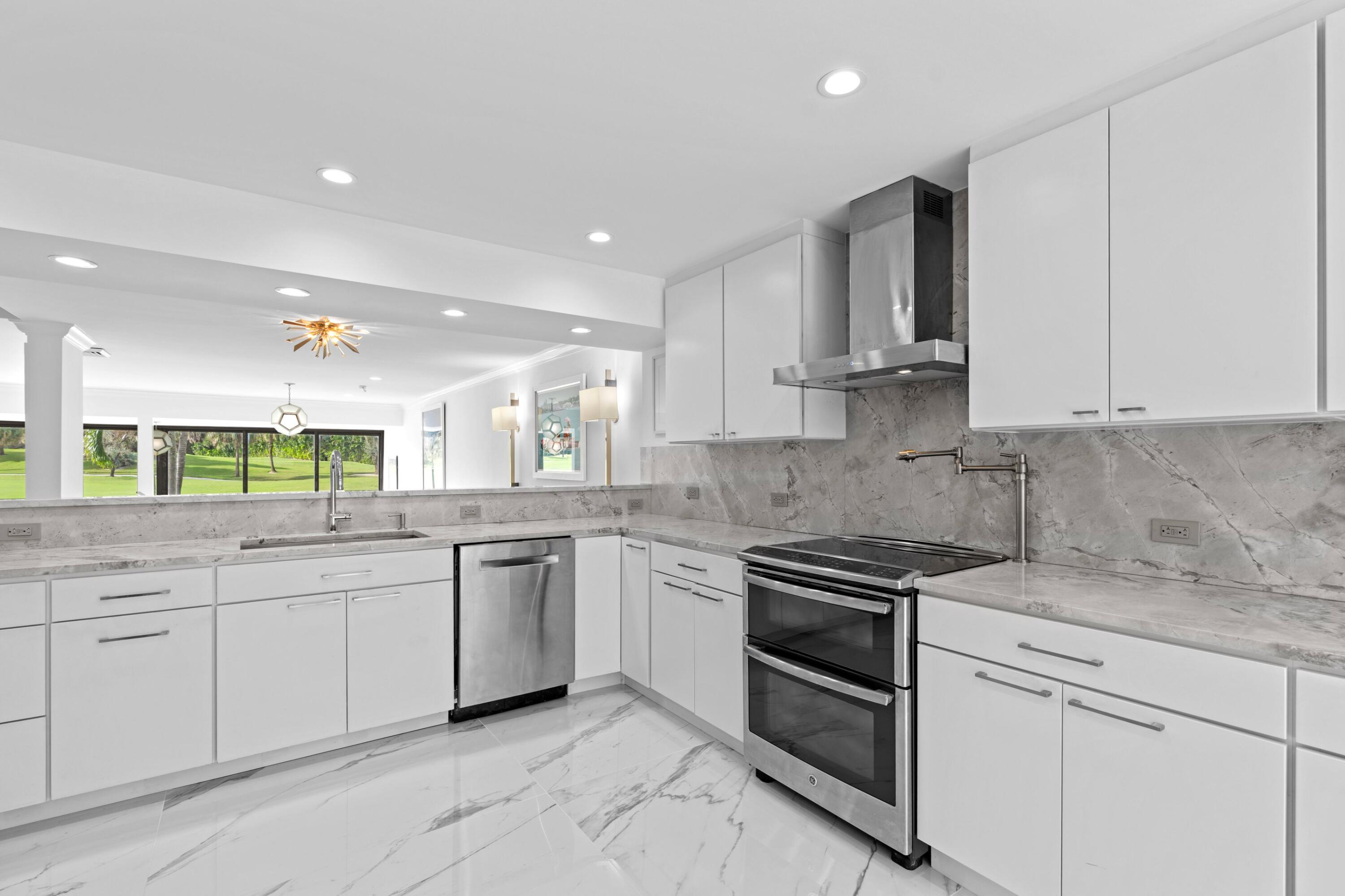 MLS #RX-10832856 image #6