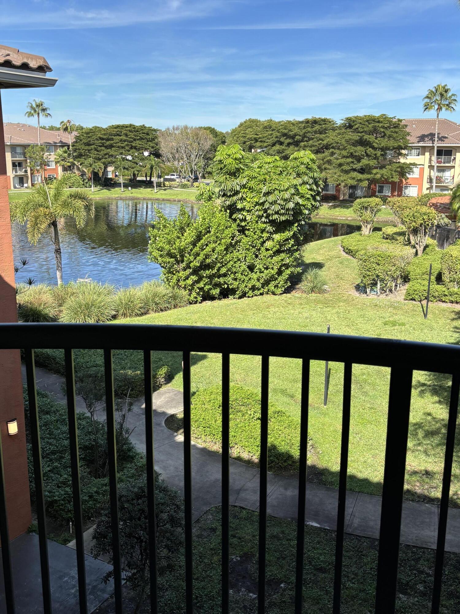 MLS #RX-10717309 image #0