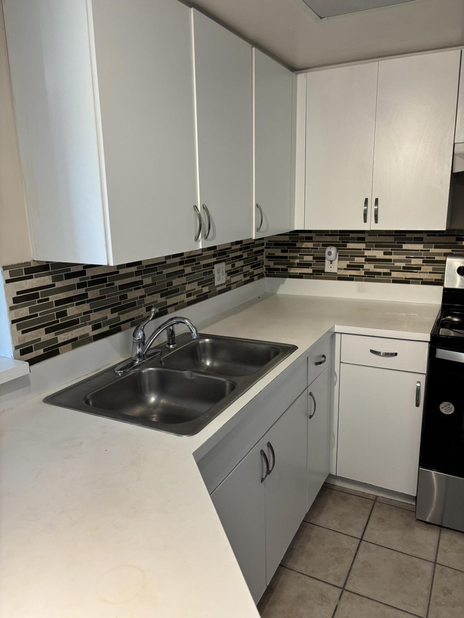 MLS #RX-10717309 image #3