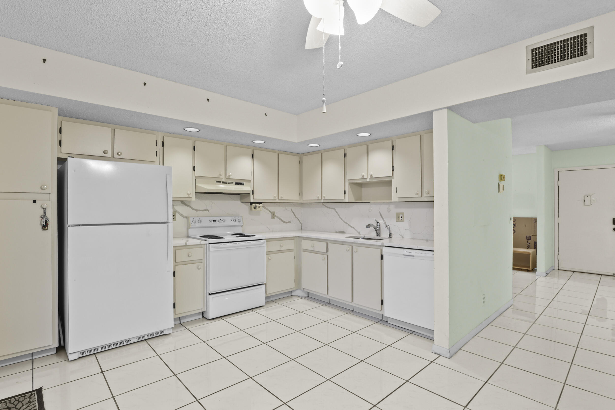 MLS #RX-11148257 image #16