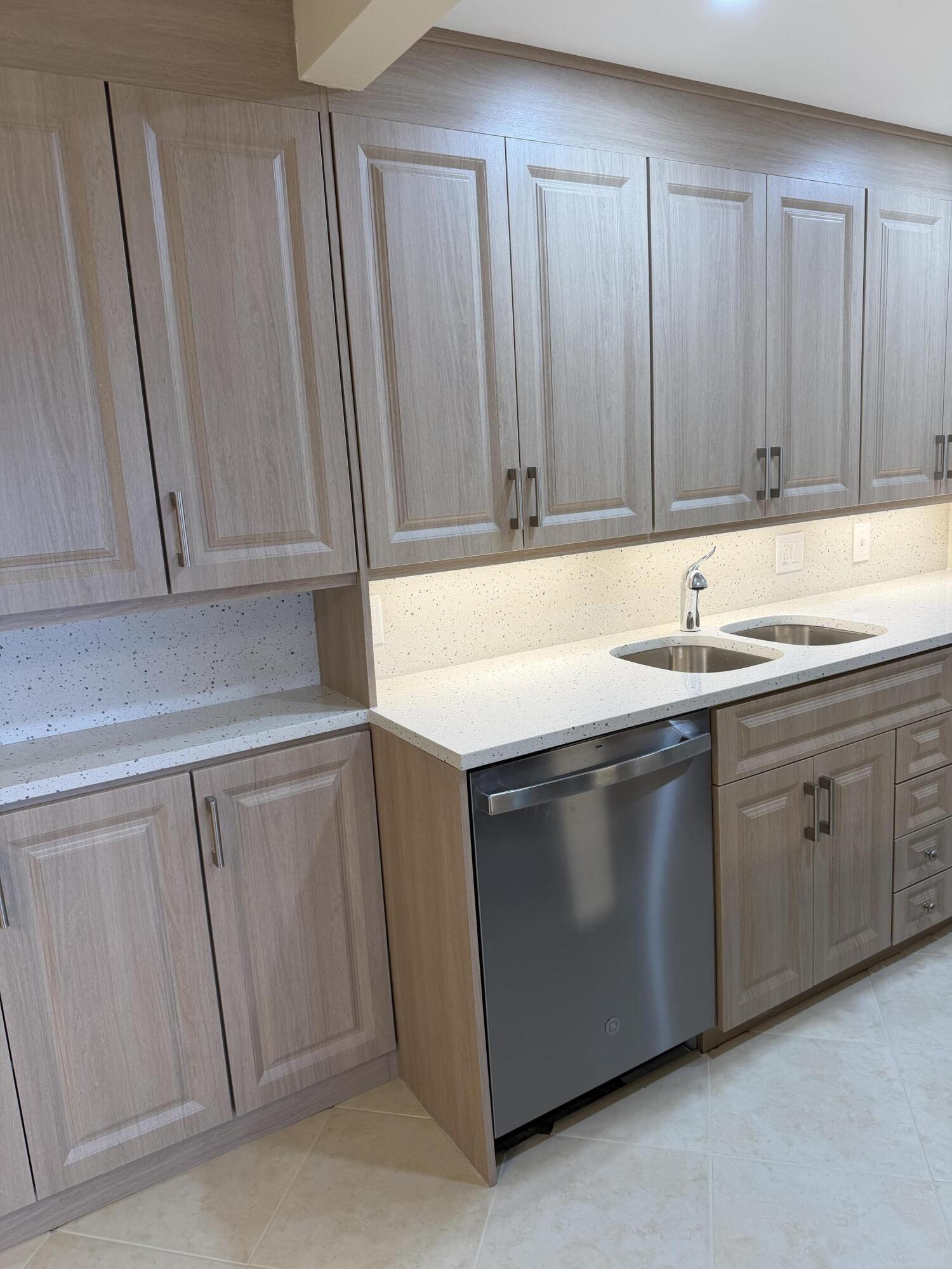 MLS #RX-11148353 image #2