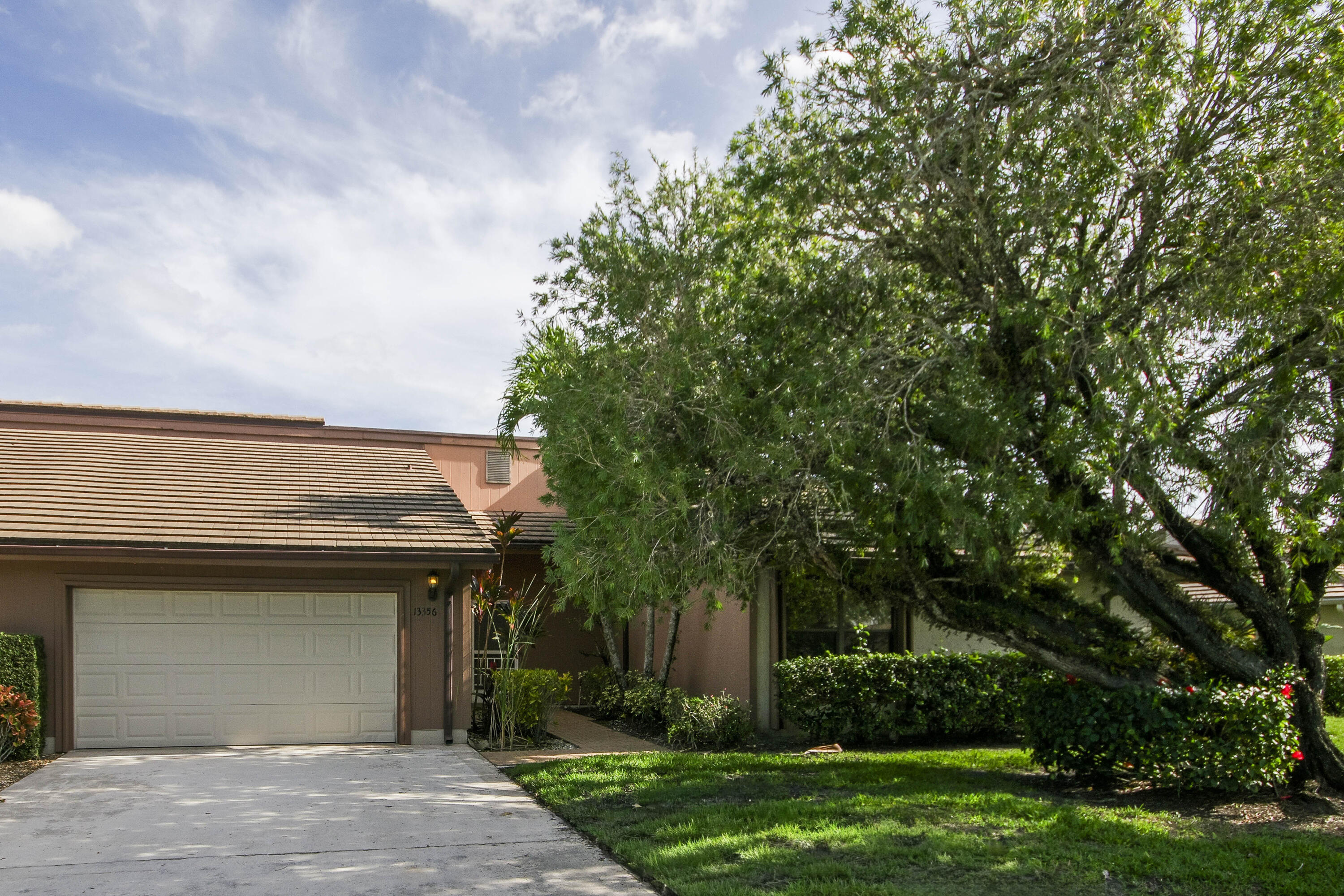 MLS #RX-11148463 image #2