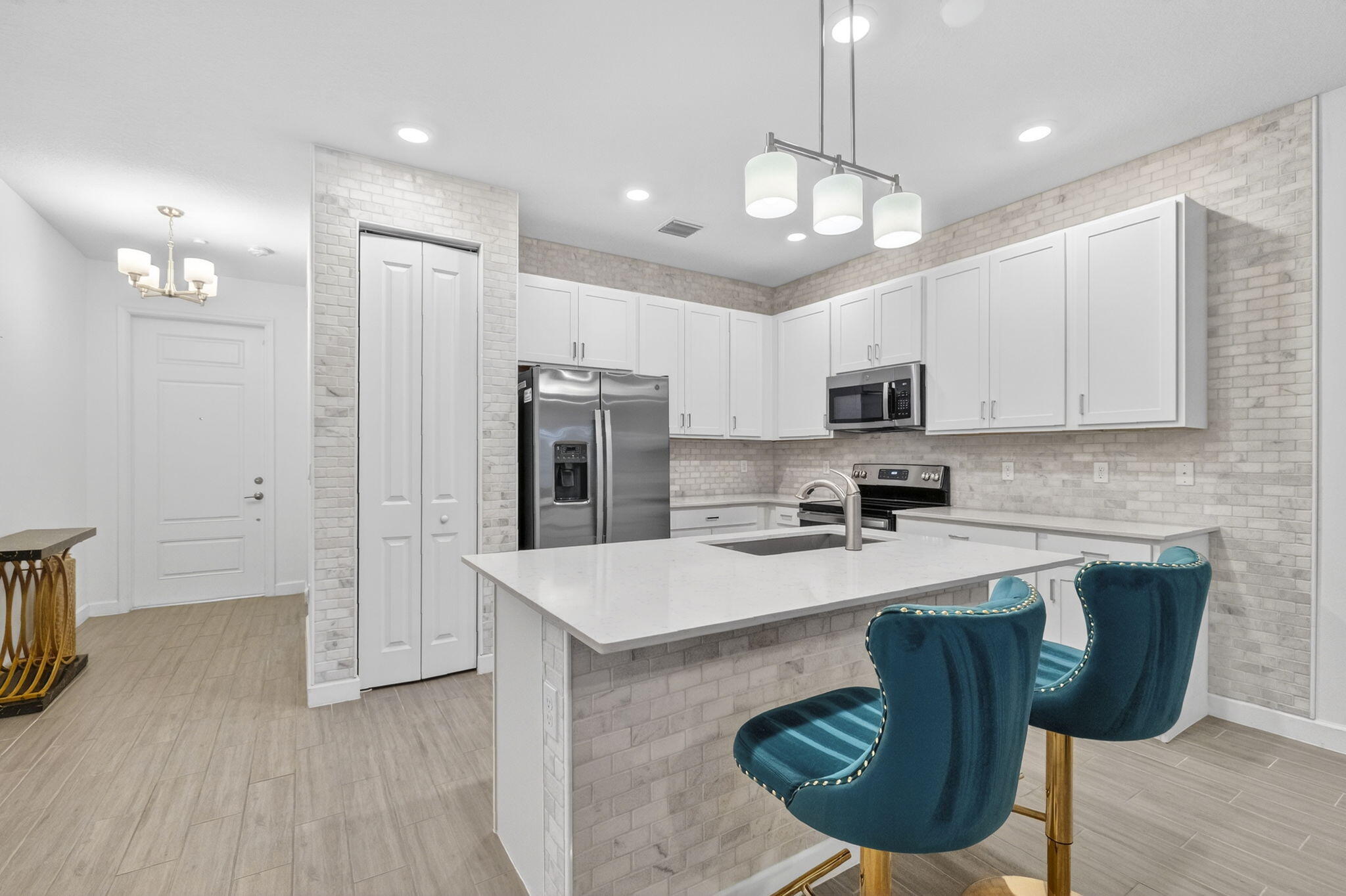 MLS #RX-11148685 image #2