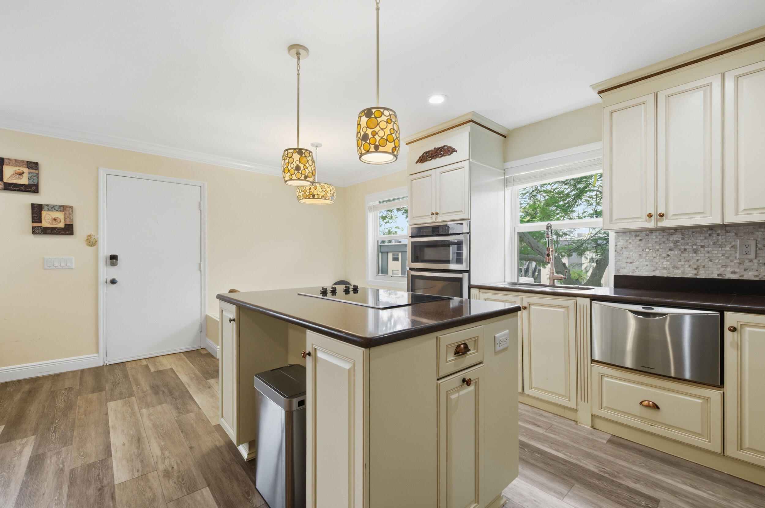 MLS #RX-11148695 image #0