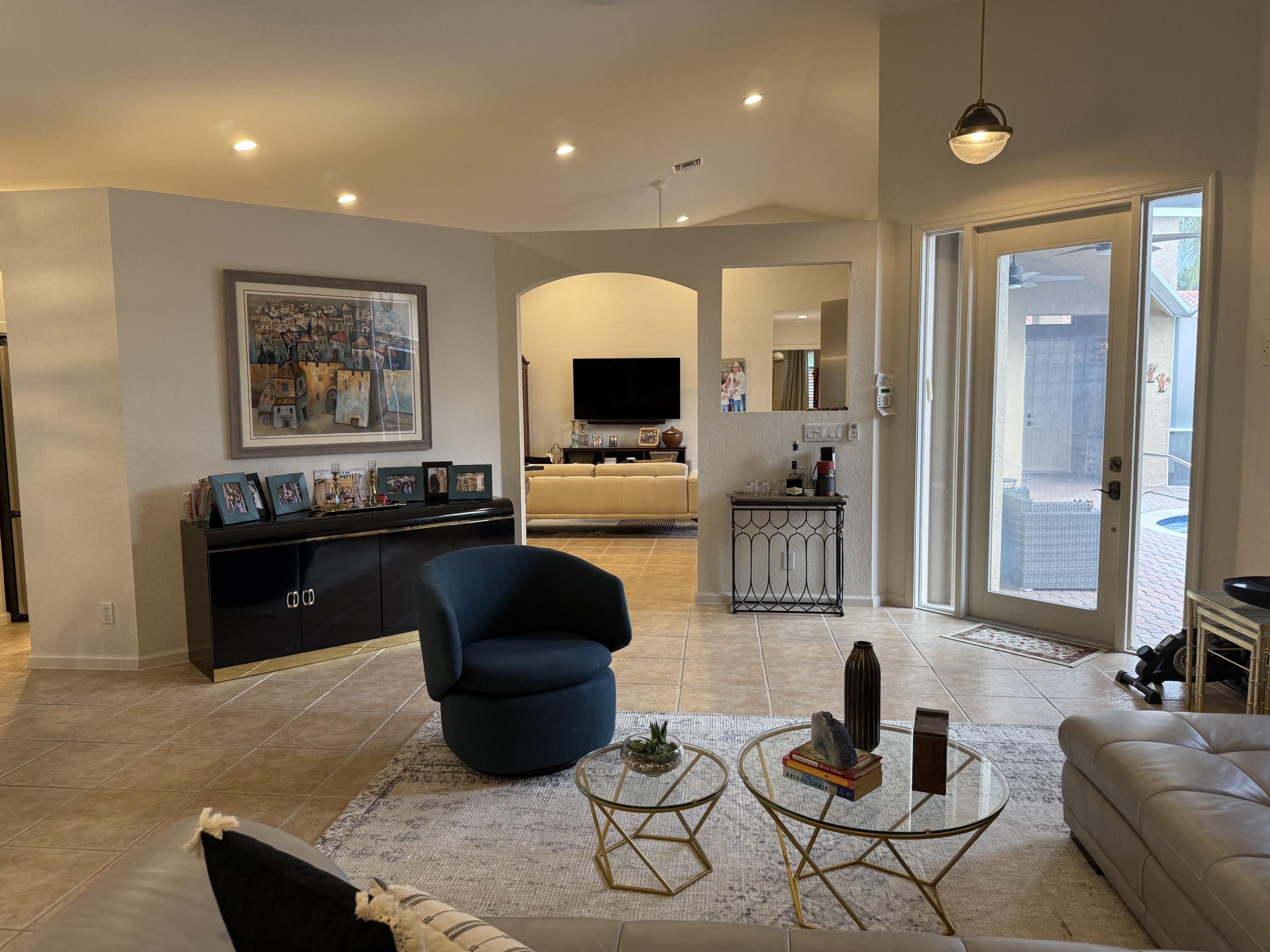 MLS #RX-11148782 image #3