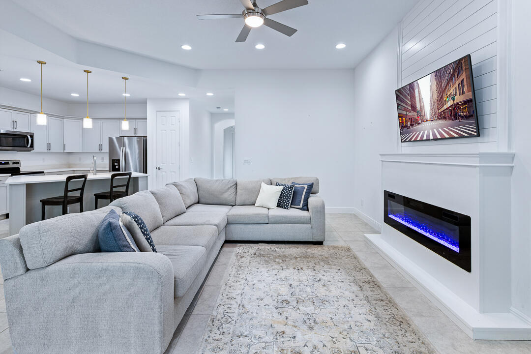 MLS #RX-11149018 image #1