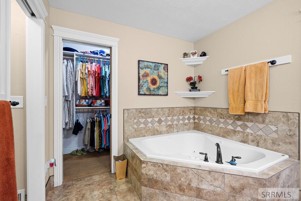 MLS #2176948 image #44