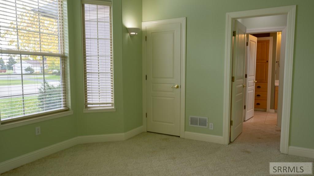 MLS #2180332 image #5