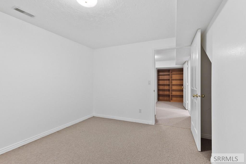 MLS #2180404 image #41