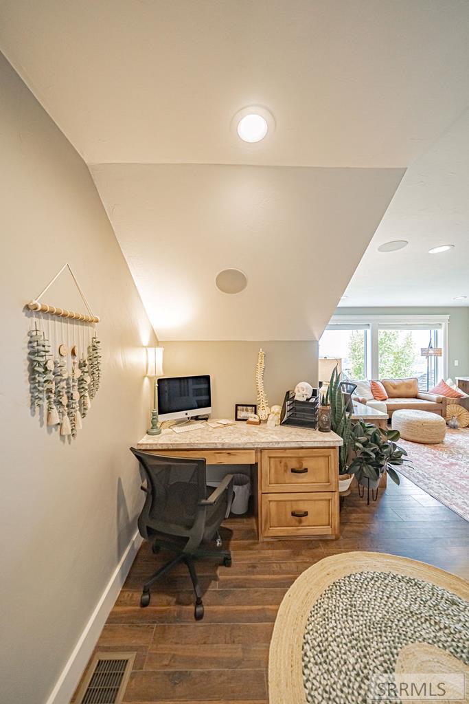 MLS #2180440 image #60