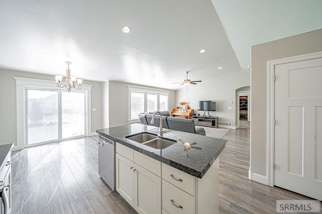 MLS #2180611 image #17