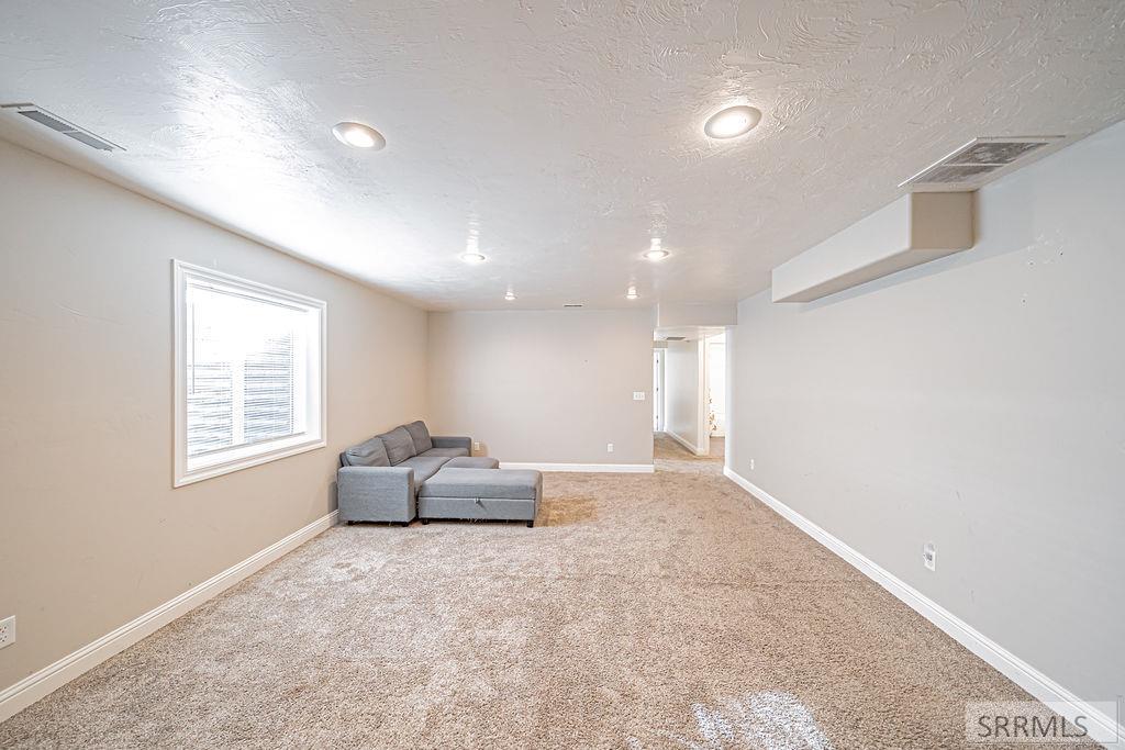 MLS #2180611 image #48