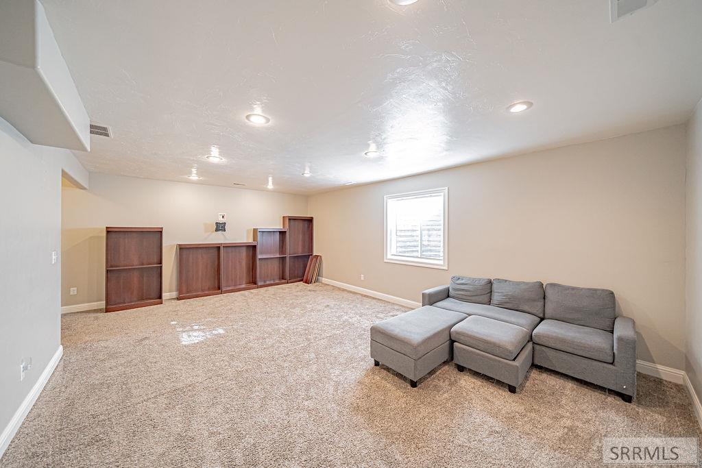 MLS #2180611 image #50