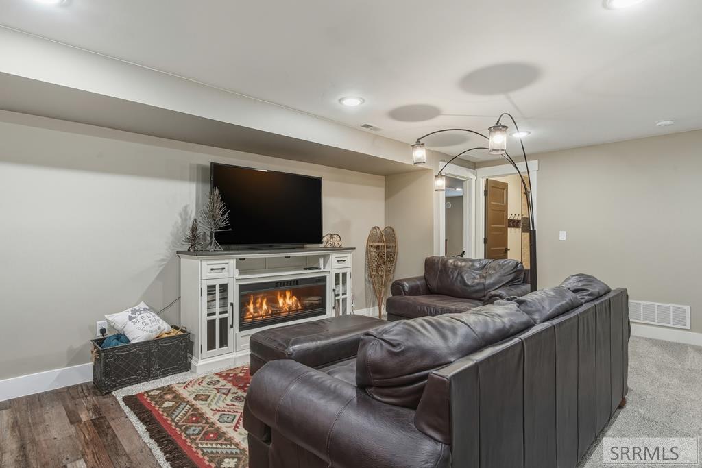 MLS #2180809 image #42