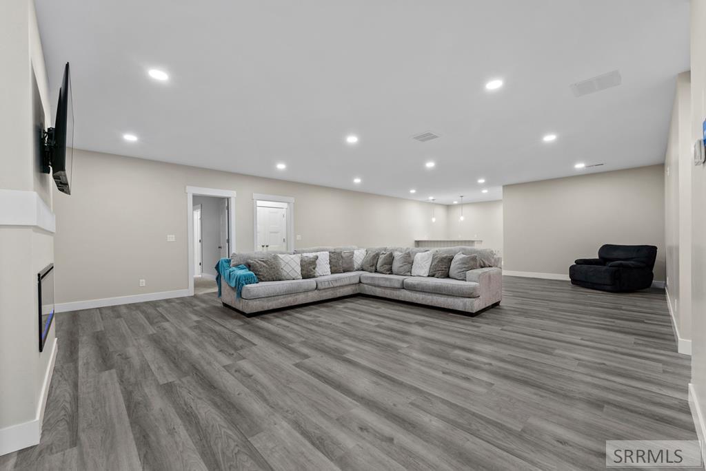 MLS #2181350 image #45