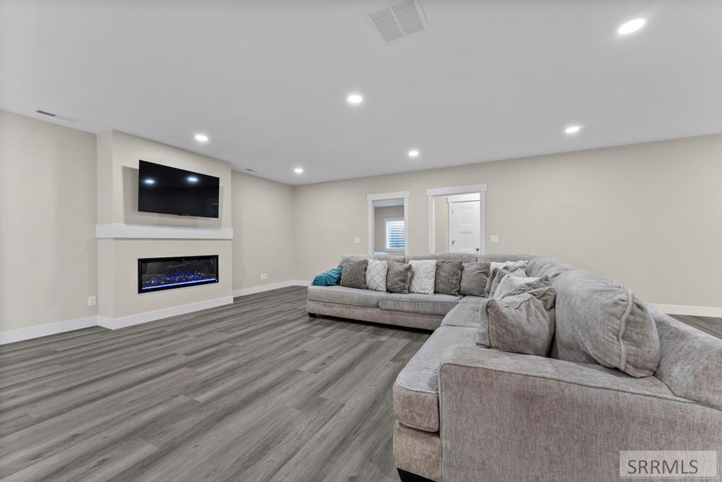 MLS #2181350 image #46