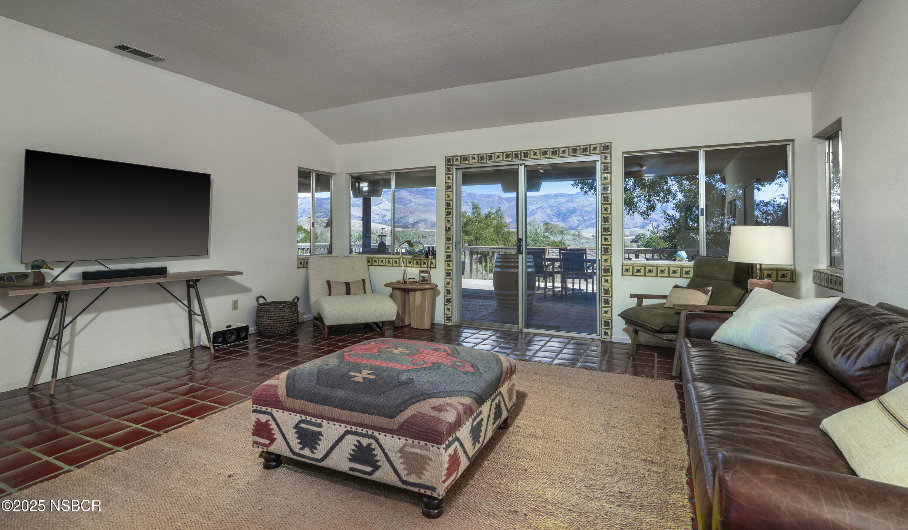 MLS #25000389 image #8