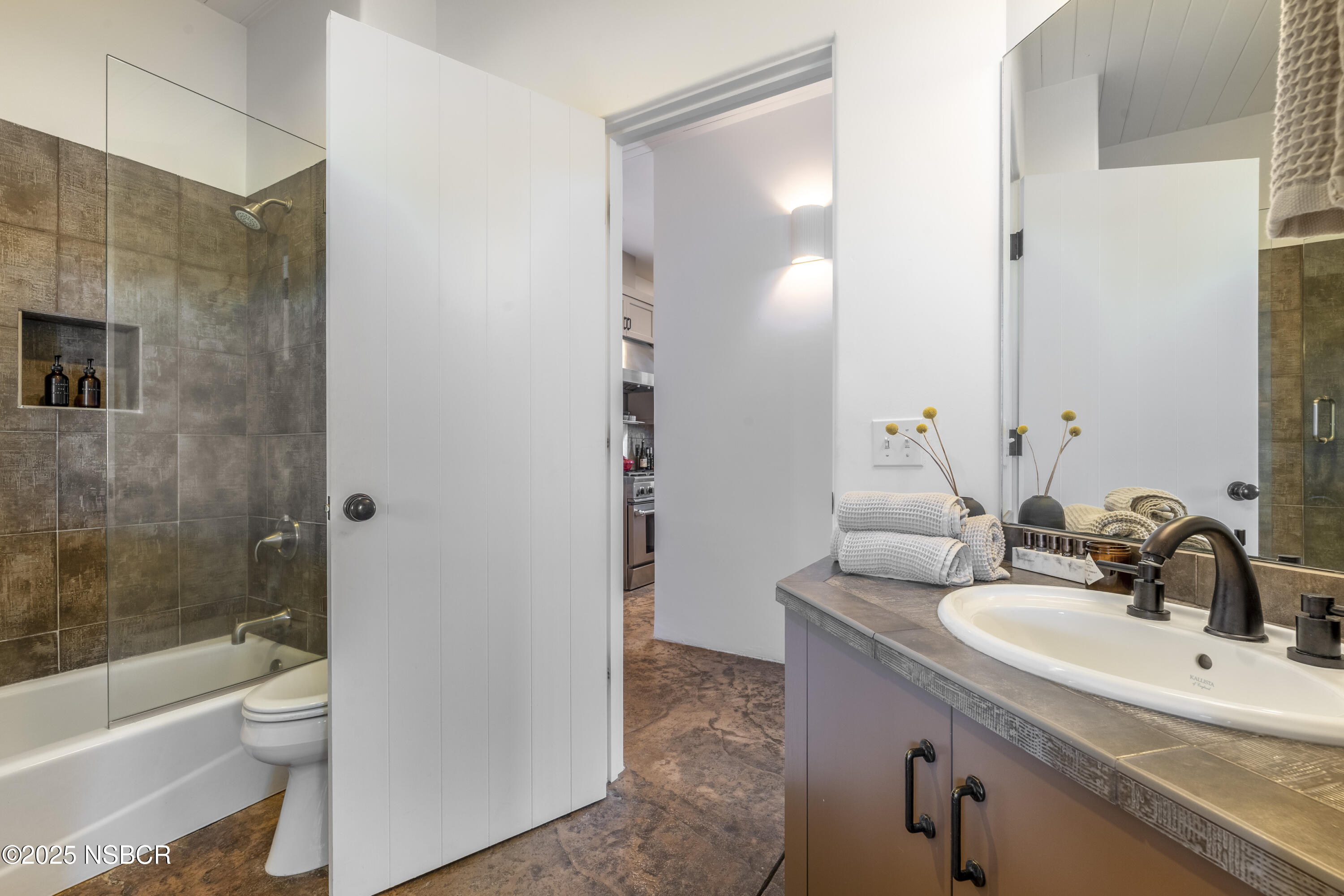 MLS #25000677 image #12