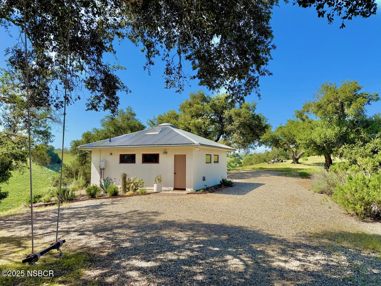 MLS #25000677 image #2