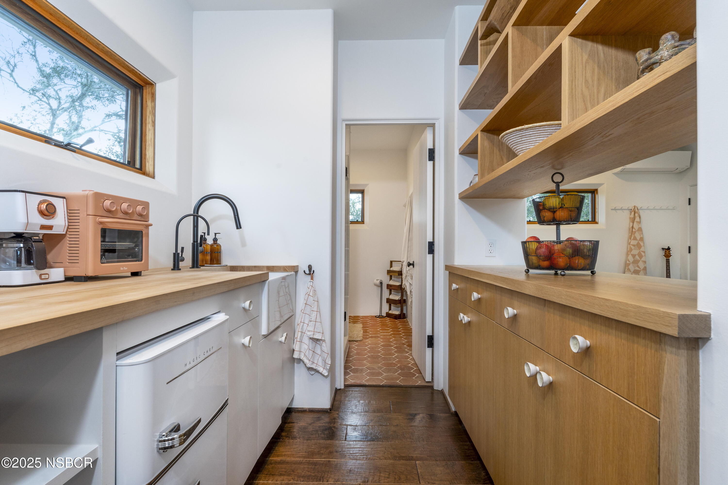 MLS #25000677 image #23