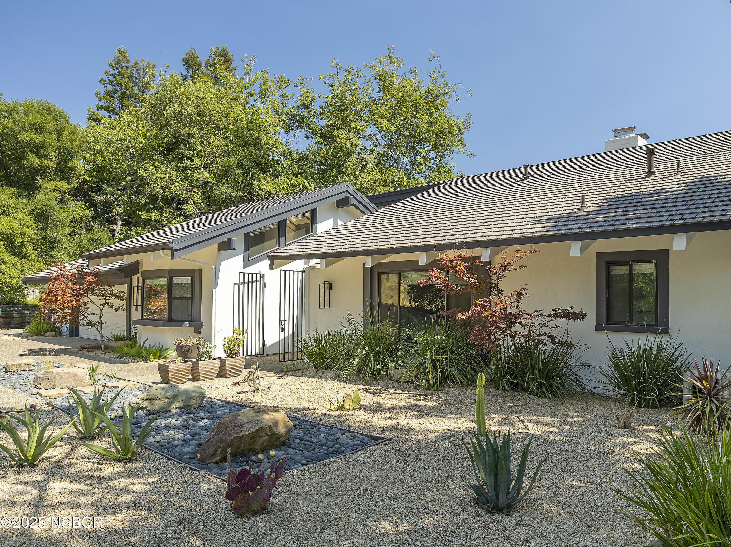 MLS #25001368 image #0