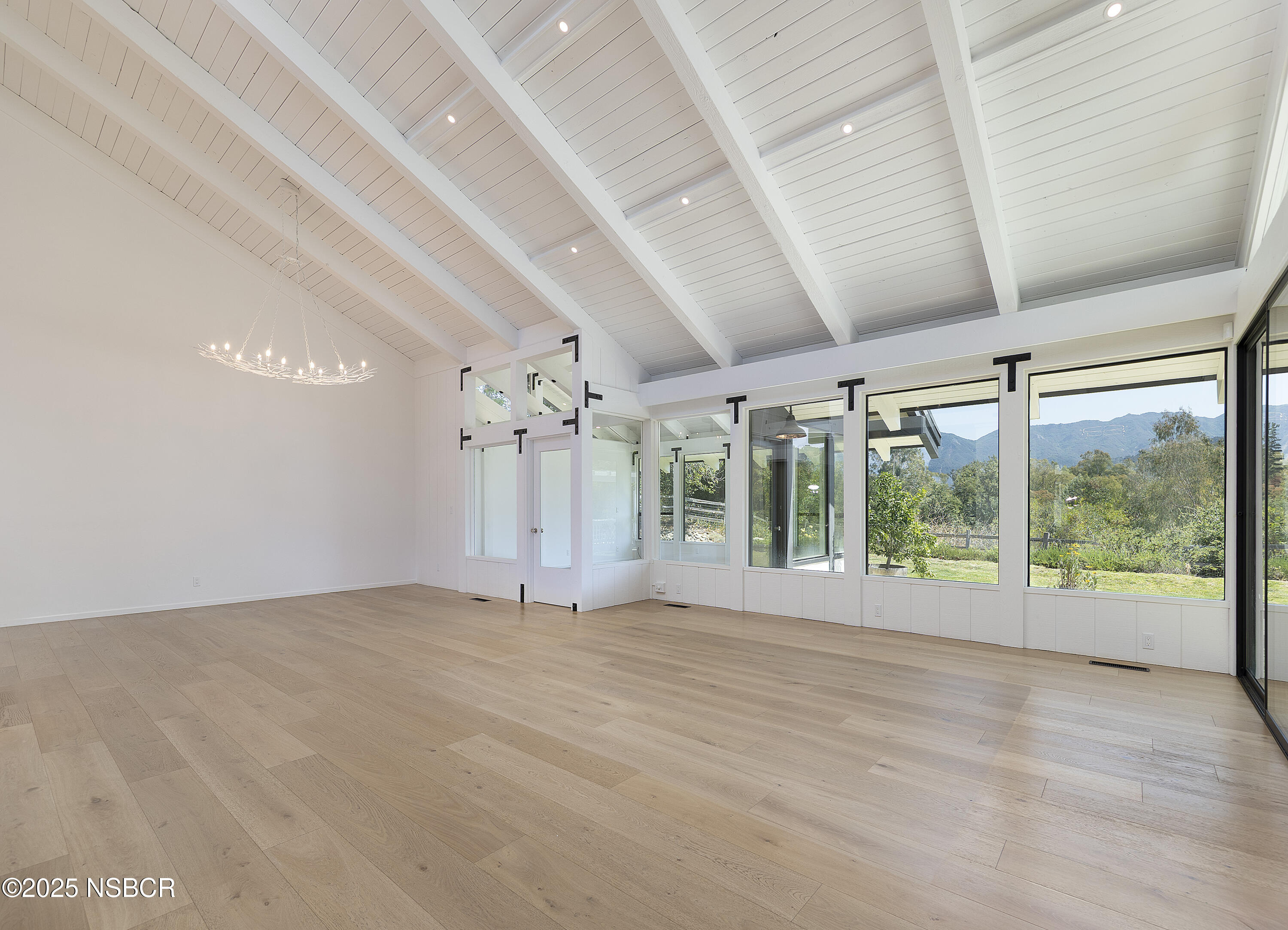 MLS #25001368 image #3