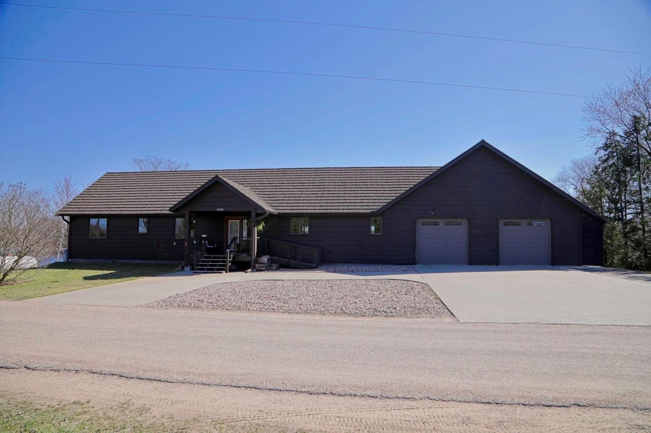Listing picture for 7208 JACQUELINE LAKE LANE in Custer